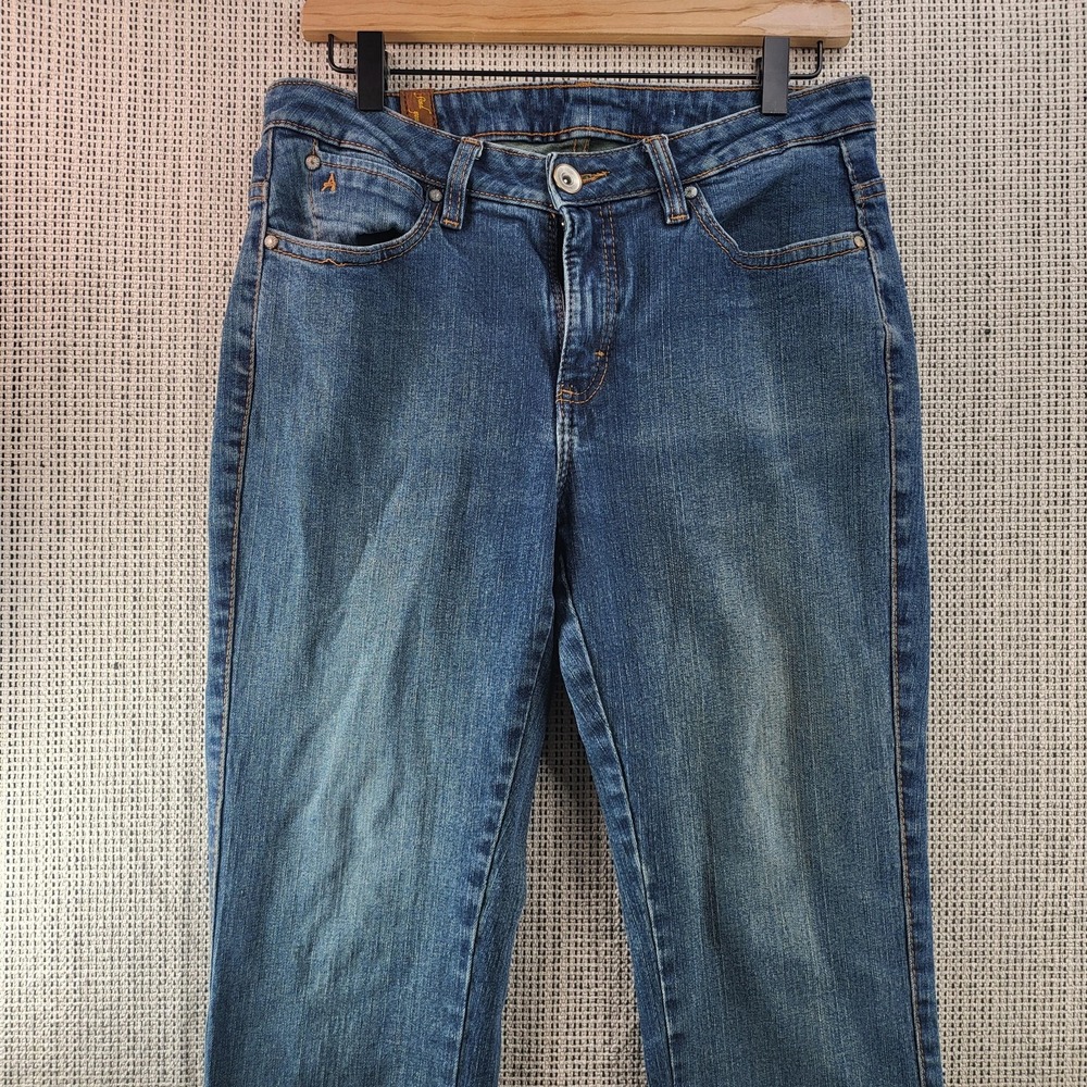 Wrangler Aura Jeans Womens 32‎ Blue Medium Wash Mid Rise Straight Denim Pants